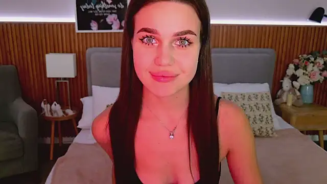 RihannaRose online show from 8, 10, 2025