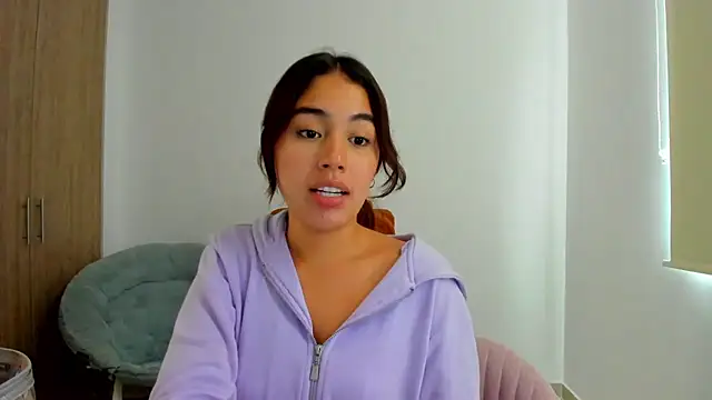 AriaMontgomery online show from 5, 3, 2025