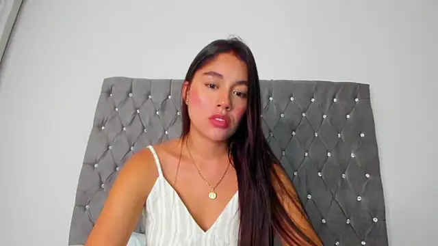 Snapshot of AriaMontgomery chatting on 13, 11, 2025 AriaMontgomery online show from 13, 11, 2025