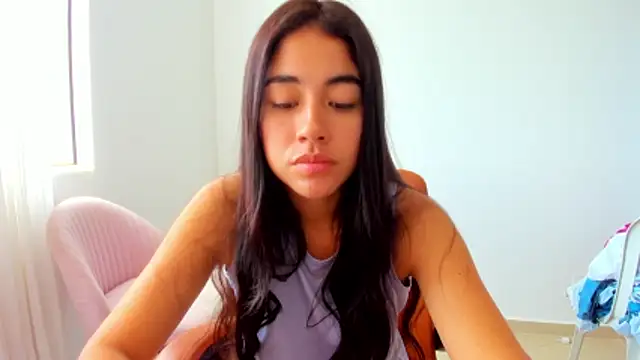 AriaMontgomery online show from 19, 4, 2026