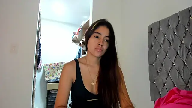 AriaMontgomery online show from 7, 1, 2025