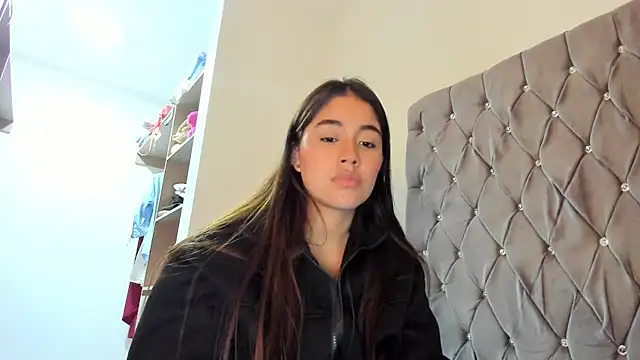 AriaMontgomery online show from 30, 12, 2024