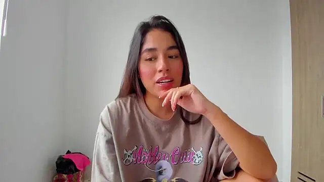 Snapshot of AriaMontgomery chatting on 1, 12, 2025 AriaMontgomery online show from 1, 12, 2025