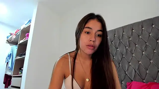 AriaMontgomery online show from 29, 12, 2024