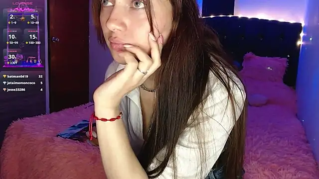 holy juli online show from 8, 3, 2025