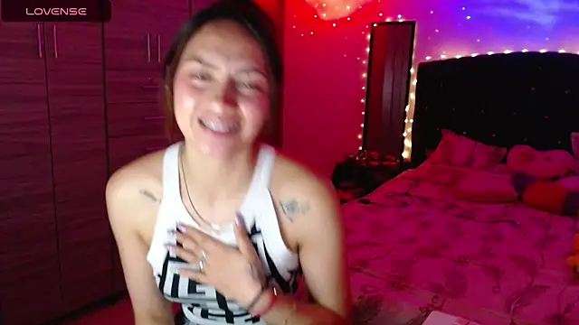 holy juli online show from 1, 10, 2025