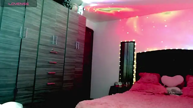 holy juli online show from 15, 11, 2025