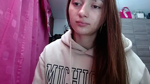 holy juli online show from 3, 3, 2026