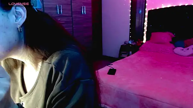 holy juli online show from 5, 11, 2025