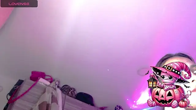 holy juli online show from 23, 10, 2025