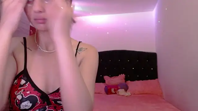Snapshot of holy_juli chatting on 22, 5, 2026 holy juli online show from 22, 5, 2026