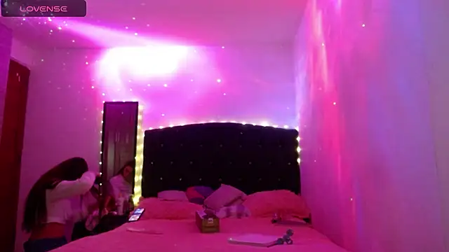 holy juli online show from 19, 10, 2025