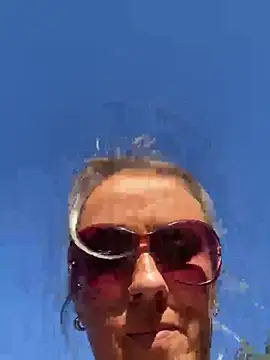 Snapshot of sexylady1983 chatting on 10, 9, 2025 sexylady1983 online show from 10, 9, 2025