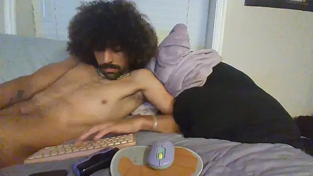 Snapshot of bigcockdezz chatting on 25, 5, 2026 bigcockdezz online show from 25, 5, 2026