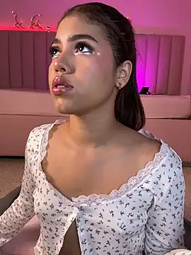 KellyOlsenbe online show from 20, 3, 2026