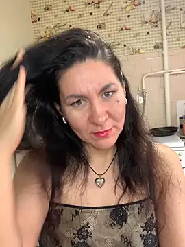 Snapshot of Tina_Moretti chatting on 11, 3, 2025 Tina Moretti online show from 11, 3, 2025