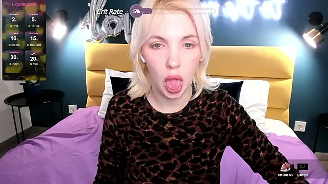Fluffy Monica online show from 11, 3, 2025