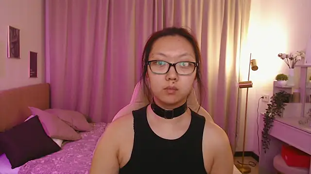 Snapshot of Marine_Vact chatting on 28, 4, 2026 Marine Vact online show from 28, 4, 2026