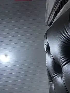 luara1988 online show from 17, 12, 2025