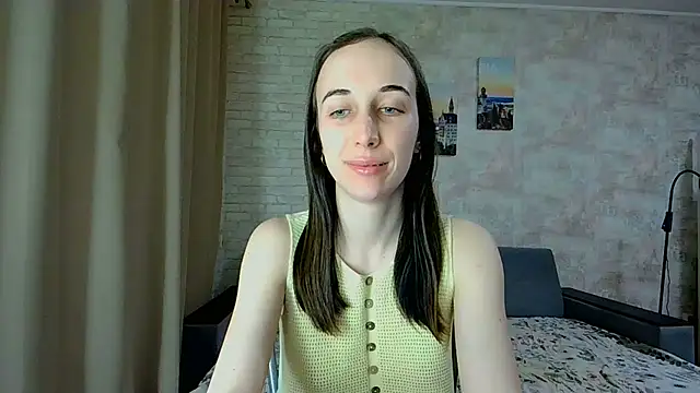 Snapshot of Anika_bloom chatting on 2, 5, 2026 Anika bloom online show from 2, 5, 2026