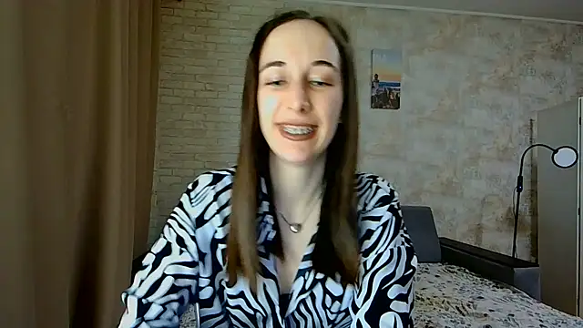 Snapshot of Anika_bloom chatting on 9, 5, 2026 Anika bloom online show from 9, 5, 2026