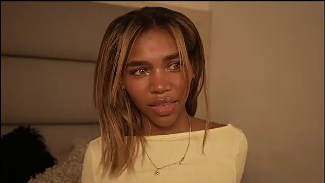 Lily Miiller online show from 6, 3, 2026