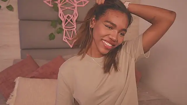 Lily Miiller online show from 26, 11, 2025