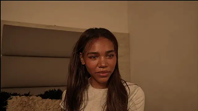 Lily Miiller online show from 19, 4, 2026