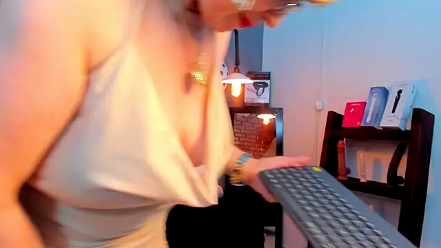 Samantha mature56 online show from 28, 6, 2026