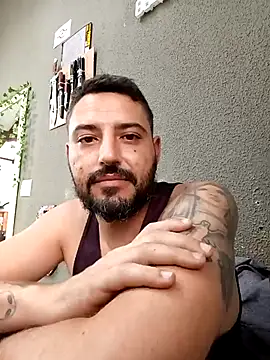 P4uzud4O online show from 28, 4, 2026