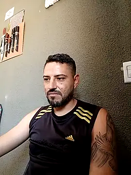 P4uzud4O online show from 16, 4, 2026