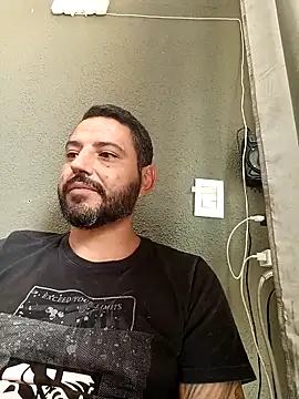 P4uzud4O online show from 11, 4, 2026