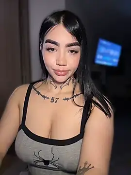 Nickiiiii online show from 31, 5, 2026