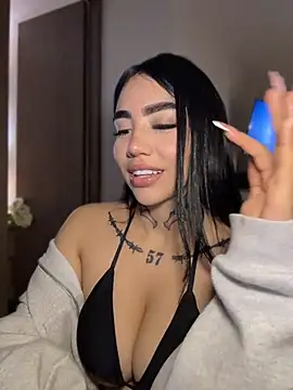 Nickiiiii online show from 30, 5, 2026