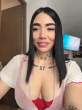 Nickiiiii online show from 31, 5, 2026