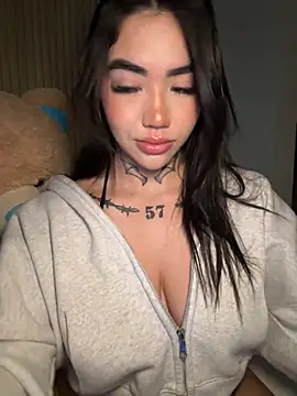 Snapshot of Nickiiiii chatting on 9, 11, 2025 Nickiiiii online show from 9, 11, 2025