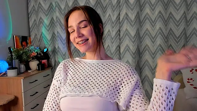 Tate Angel online show from 28, 1, 2025