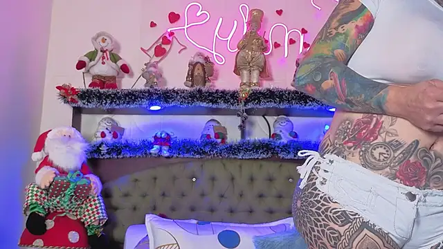 EMILY ROUSSE71 online show from 24, 11, 2025