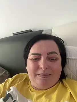Amandamuller1982 online show from 4, 2, 2025