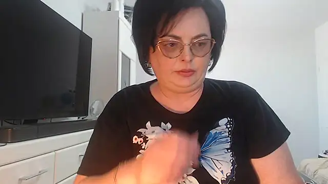 Snapshot of Amandamuller1982 chatting on 7, 5, 2026 Amandamuller1982 online show from 7, 5, 2026