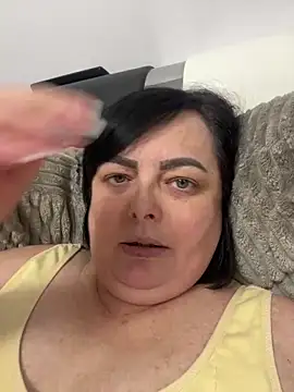 Amandamuller1982 online show from 9, 2, 2025