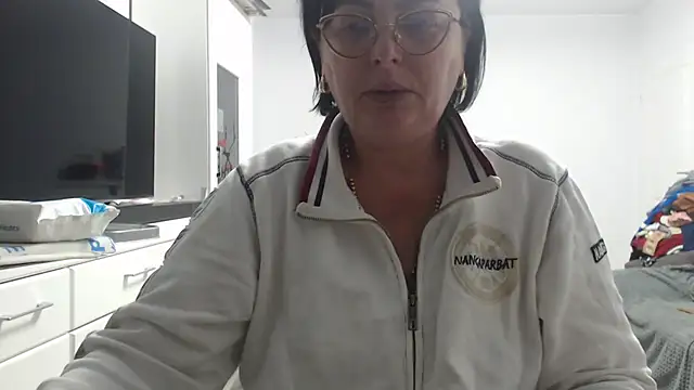 Amandamuller1982 online show from 18, 11, 2025