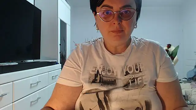 Amandamuller1982 online show from 3, 3, 2026