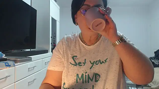 Amandamuller1982 online show from 7, 4, 2026