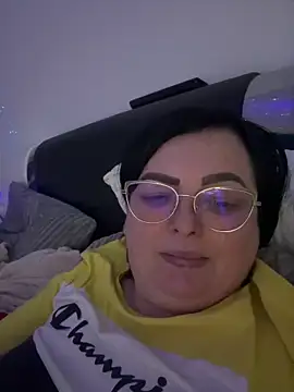 Amandamuller1982 online show from 5, 2, 2025