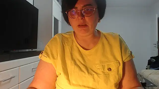 Amandamuller1982 online show from 13, 4, 2026