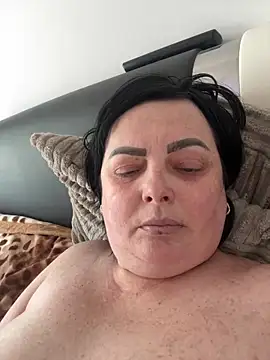 Amandamuller1982 online show from 4, 3, 2025