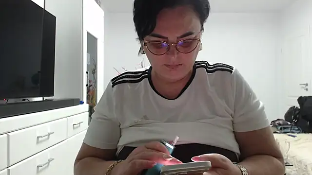 Amandamuller1982 online show from 9, 2, 2026