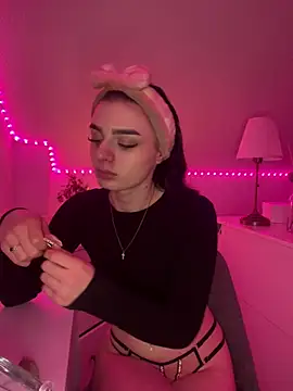 AdelinaAlia online show from 18, 2, 2026