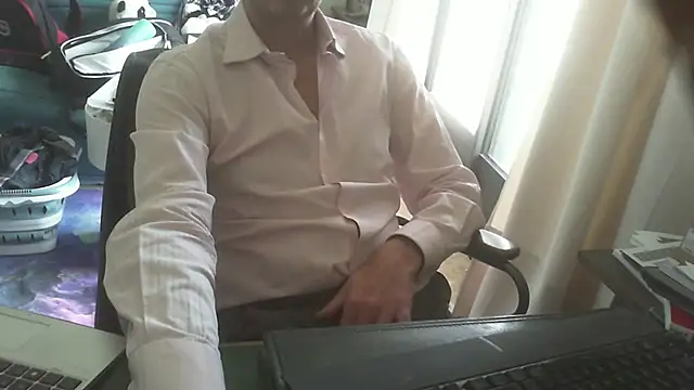 Snapshot of shyfrenchcock1 chatting on 21, 4, 2026 shyfrenchcock1 online show from 21, 4, 2026